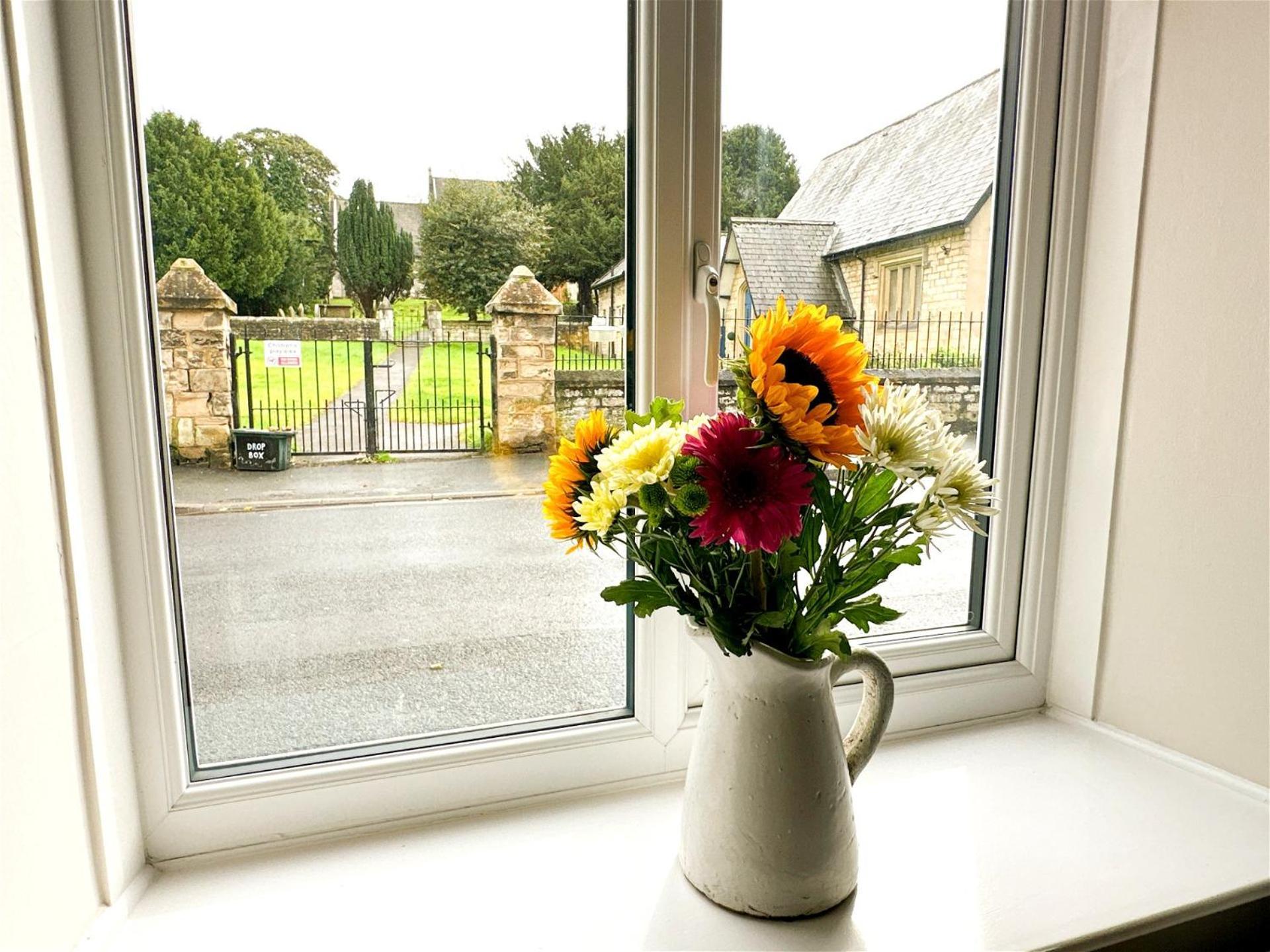 Country Cottage With Church View And Fireplace Near Leeds & York Exteriér fotografie